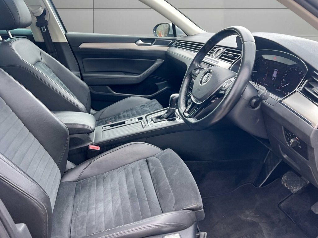Volkswagen Passat 1.5L Gt AJ19KGV Silver #3