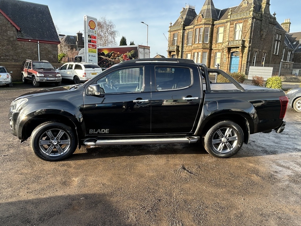 Isuzu D-Max 1.9 Td Blade Pickup Double Cab 4Wd BA17BLE Black #3