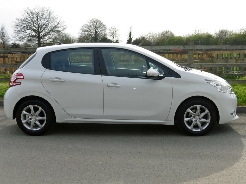 Peugeot 208 Petrol FP64EFW  #5