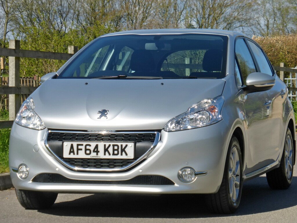 Peugeot 208 Petrol 