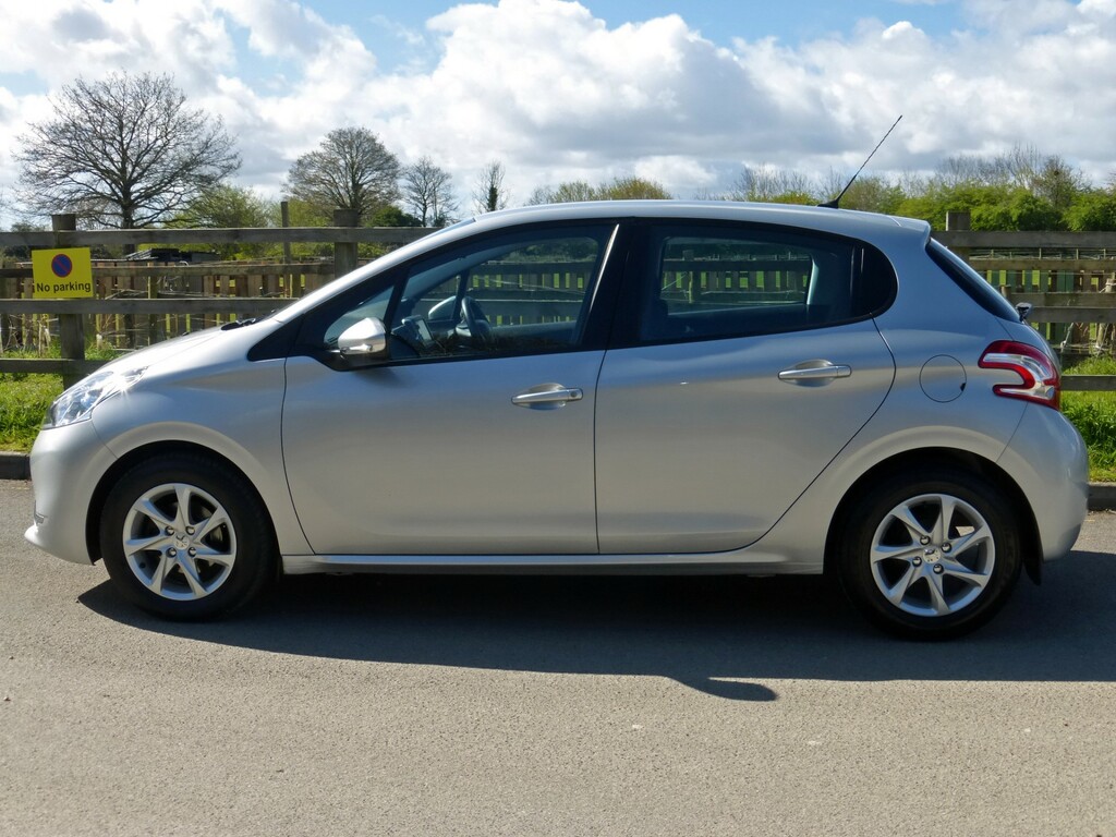 Peugeot 208 Petrol AF64KBK  #4