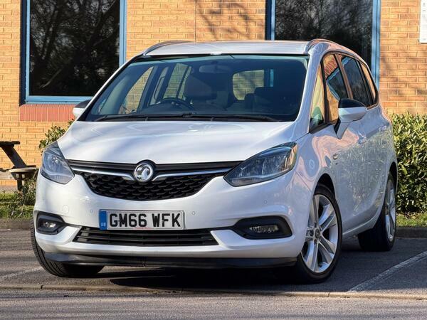 Vauxhall Zafira Tourer 1.4I Turbo Sri Nav Euro 6 GM66WFK White #2