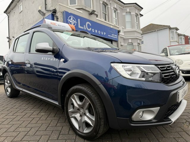 Dacia Sandero Stepway 1.5 Dci Laureate Euro 6 SV67WKO Blue #3