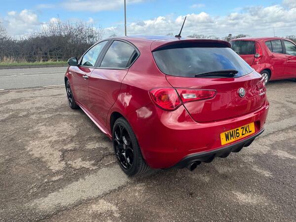 Alfa Romeo Giulietta 1.4 Tb Multiair Speciale Euro 6 Ss WM16ZKL Red #4