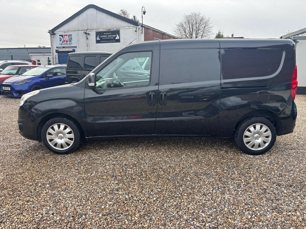 Vauxhall Combo 1.3 Cdti 2300 16V Sportive Fwd L2 H1 Black #3