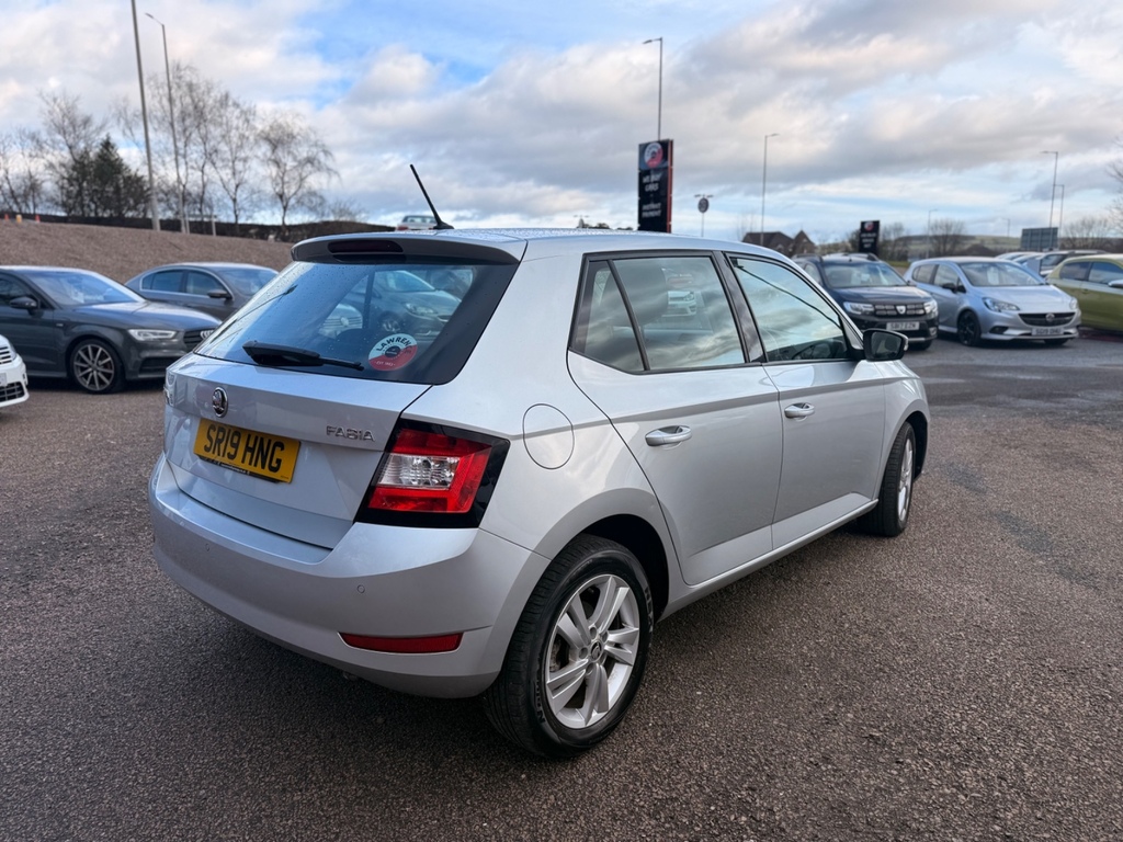 Skoda Fabia 1.0 Tsi 110 Se Dsg Silver #4