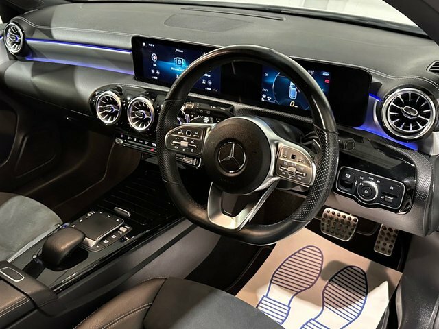 Mercedes-Benz A Class 1.3 A180 Amg Line Edition Executive Hatchback White #2