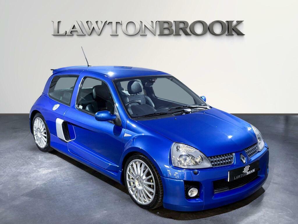 Renault Clio 3.0 V6 Sport Blue