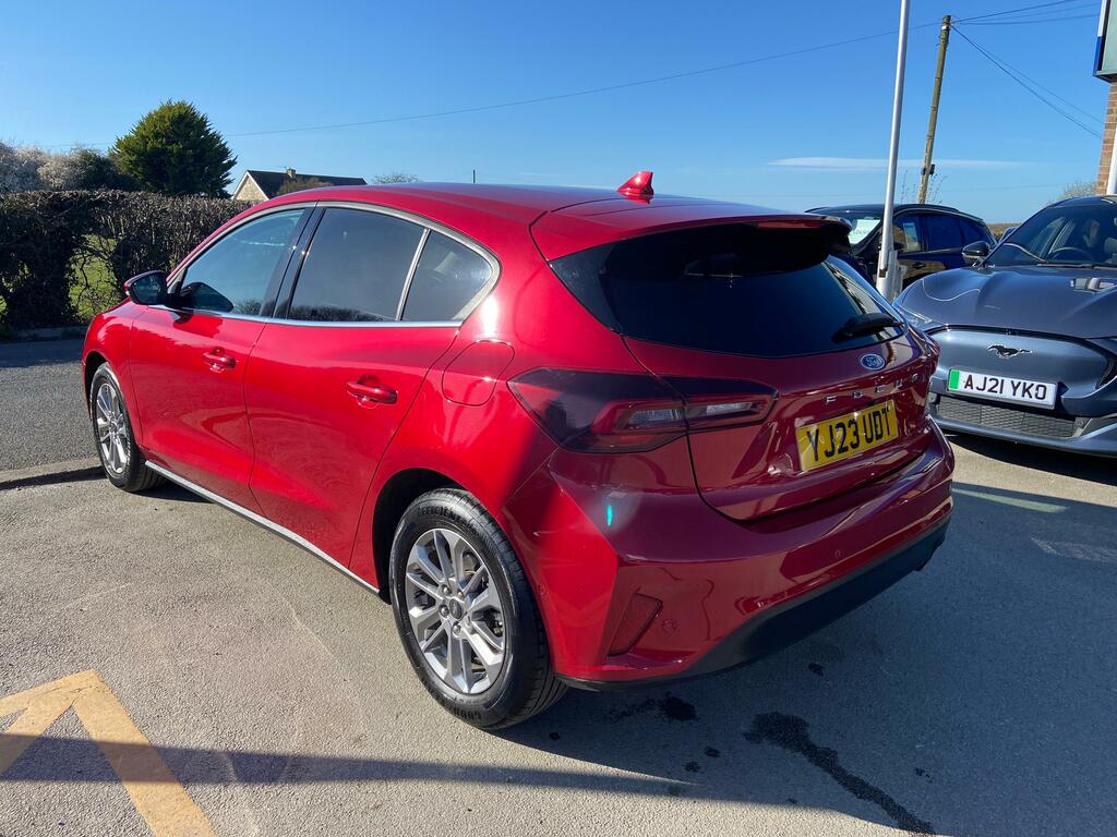 Ford Focus 1.0 Mhev Titanium 155Ps Mild Hybrid One Owner YJ23UDT Red #5