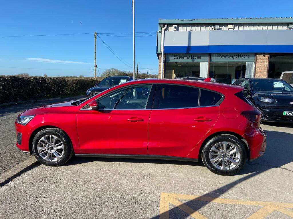 Ford Focus 1.0 Mhev Titanium 155Ps Mild Hybrid One Owner YJ23UDT Red #4