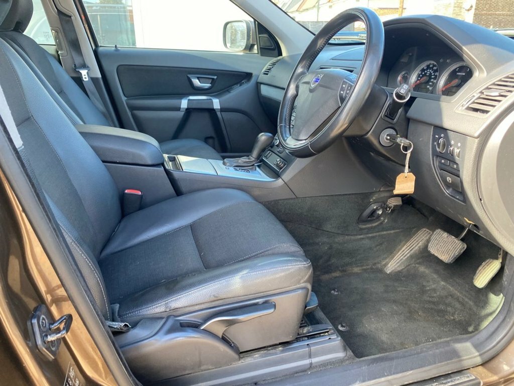 Volvo XC90 2.4L Es YY13HHO Brown #3