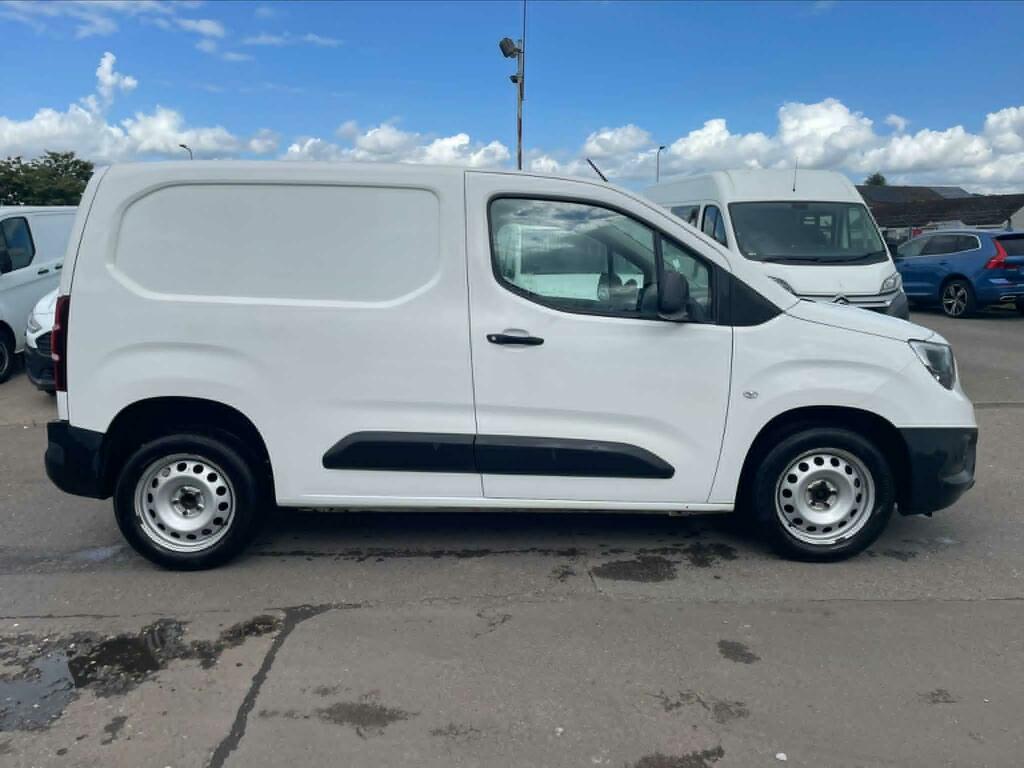 Vauxhall Combo Panel Van 1.6 Turbo D 2300 Edition L1 H1 Euro 6 S White #4