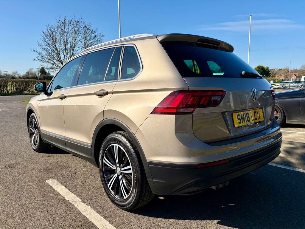 Volkswagen Tiguan 2.0 Tdi Se Navigation Euro 6 Ss SM18LCN Beige #6