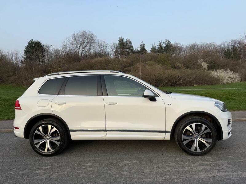 Volkswagen Touareg 3.0 Tdi V6 Bluemotion Tech R-line Tiptronic 4Wd Eu White