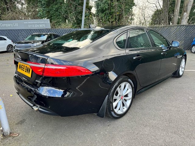 Jaguar XF Saloon WM68BWW Black #5