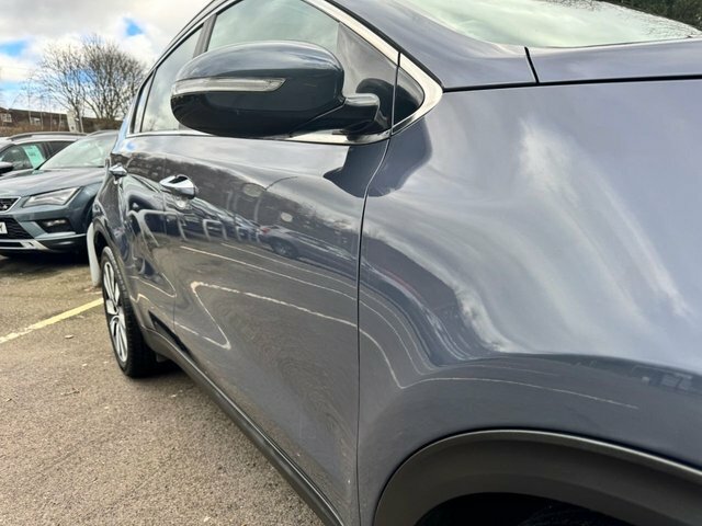Kia Sportage Suv YH67XZS Blue #3
