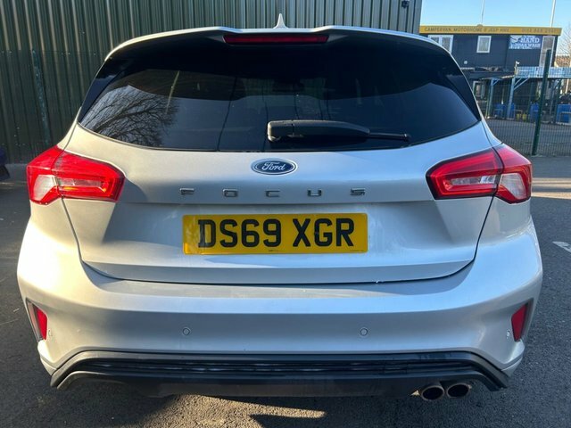 Ford Focus Hatchback DS69XGR Silver #5