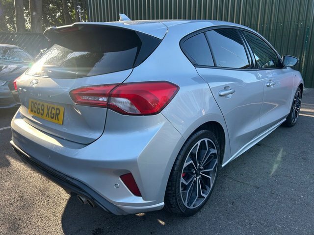 Ford Focus Hatchback DS69XGR Silver #3