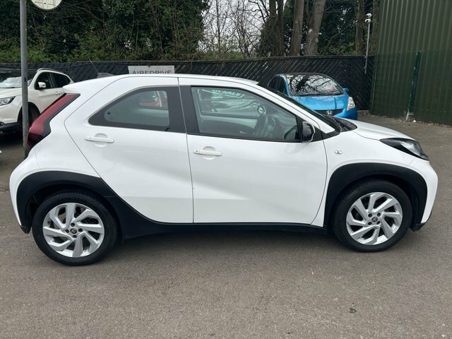 Toyota Aygo X Hatchback EF72FTT White #2