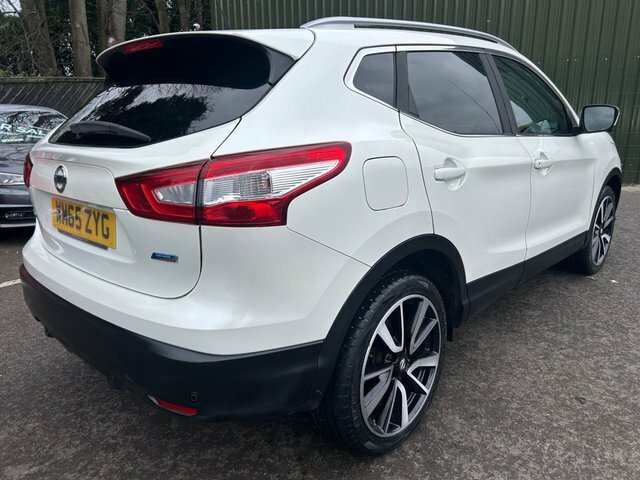 Nissan Qashqai Suv WM65ZYG White #3