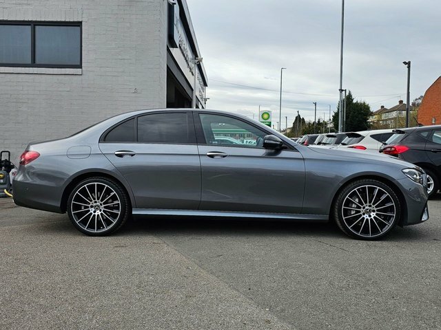 Mercedes-Benz E Class Saloon KT23OTC Black #4