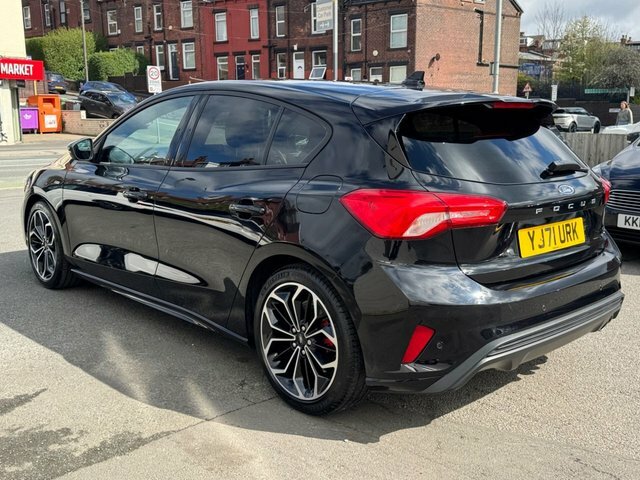 Ford Focus Hatchback YJ71URK Black #5