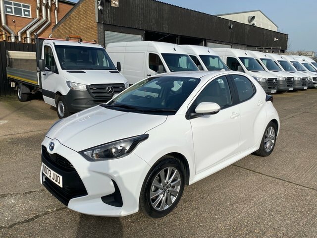 Toyota Yaris 1.5 Vvt-h Icon Hatchback ND73JUO White #6
