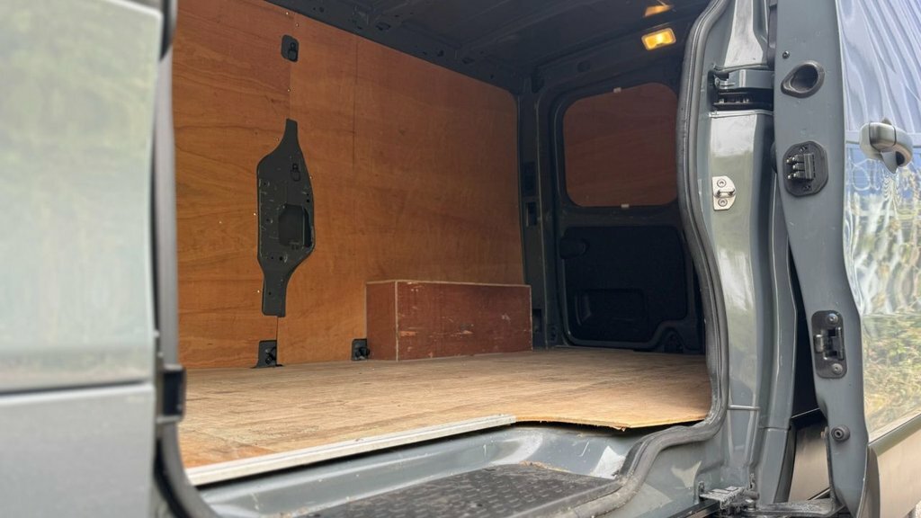 Renault Trafic 2L Sport LT22GOK Grey #6
