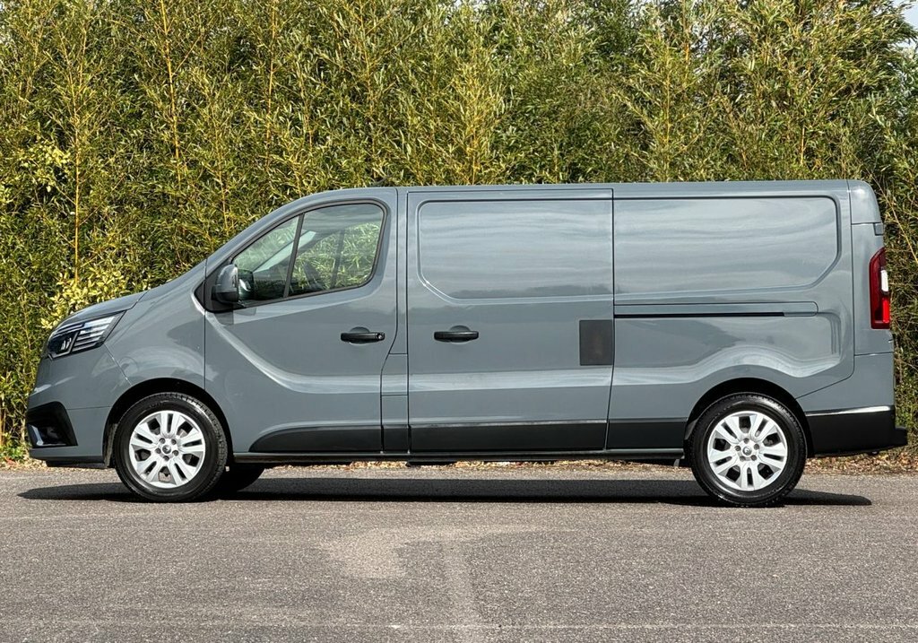 Renault Trafic 2L Sport LT22GOK Grey #4