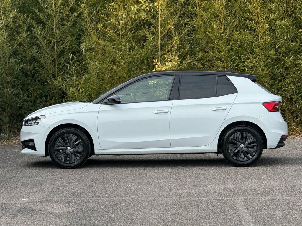 Skoda Fabia 1L Colour Edition FD24UJJ White #4