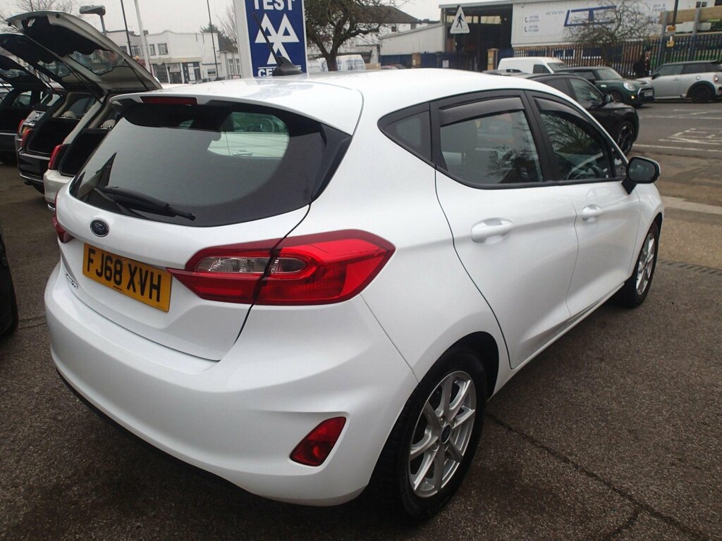 Ford Fiesta 1.0T Ecoboost Zetec Euro 6 Ss FJ68XVH White #4