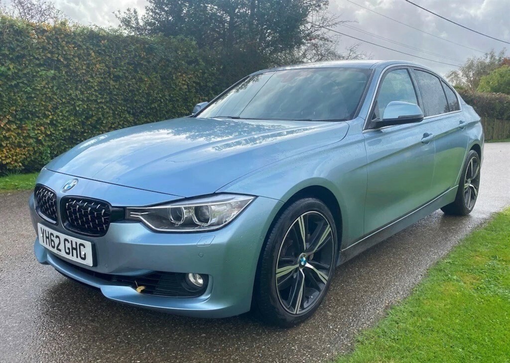 BMW 3 Series 3.0 L 3 Series Activehybrid 3 Se Step 3.0 YH62GHG Blue #2