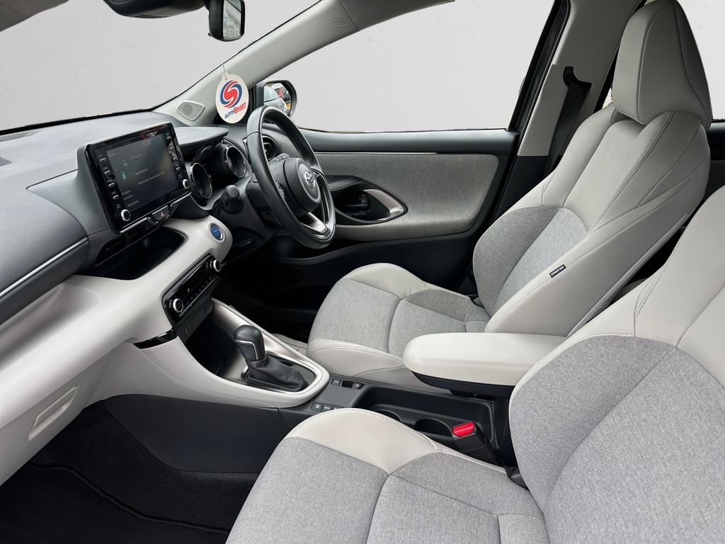 Toyota Yaris 1.5 Hybrid Excel Cvt HW21LGC Grey #5