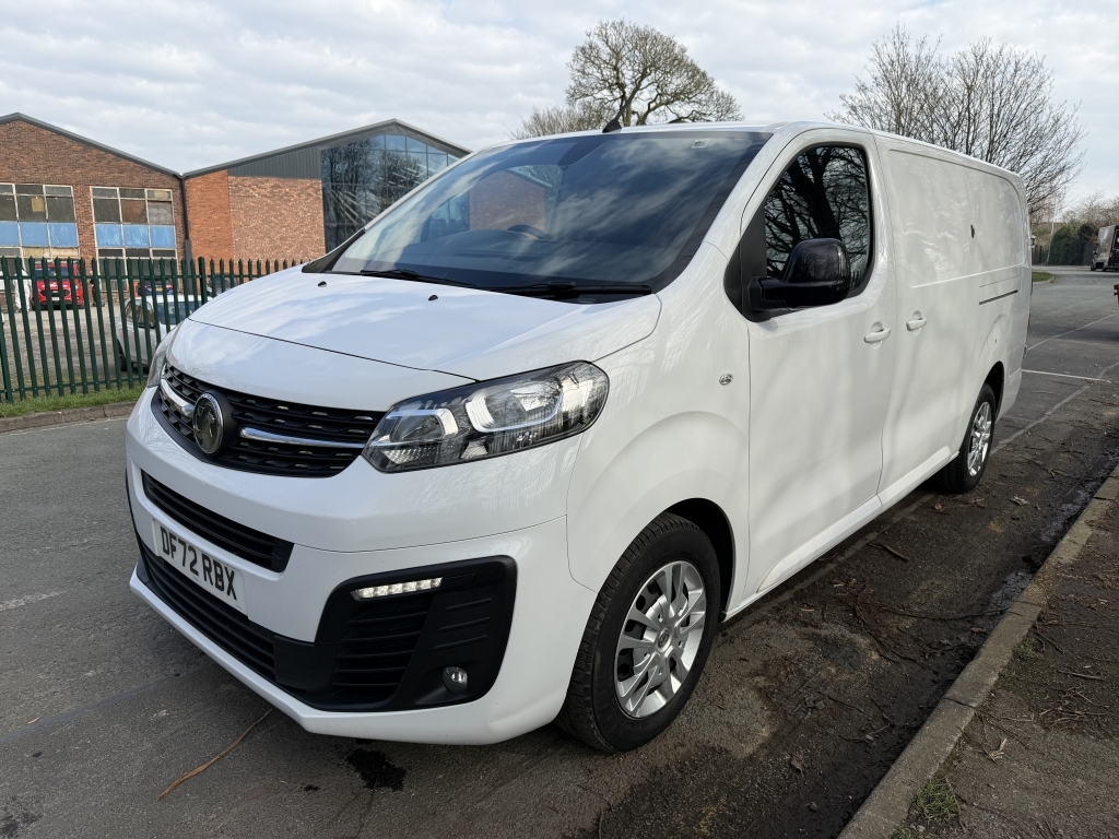 Vauxhall Vivaro 1.5 L2h1 F2900 Sportive Ss DF72RBX White #3