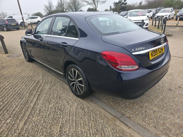 Mercedes-Benz C Class C220d Se Saloon KO19SZW Blue #6