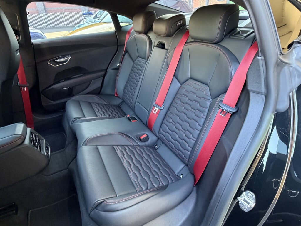 Audi Rs E-Tron Gt Saloon 93.4Kwh Carbon Vorsprung Saloon Electri Black #6