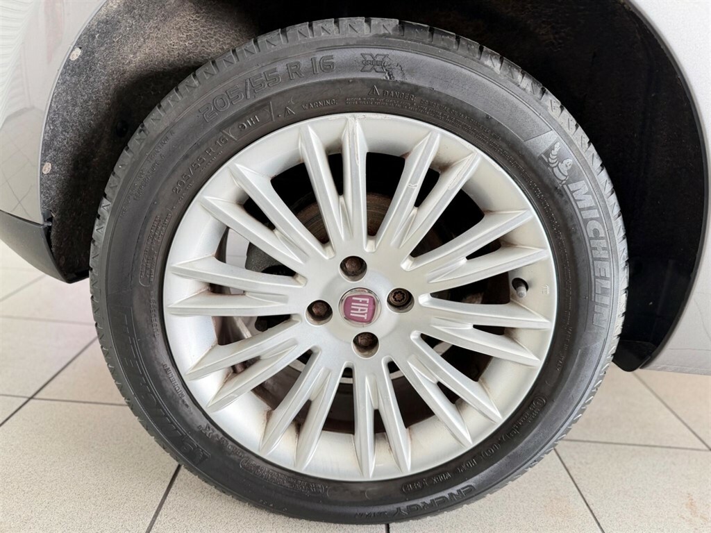 Fiat Bravo Active White #33