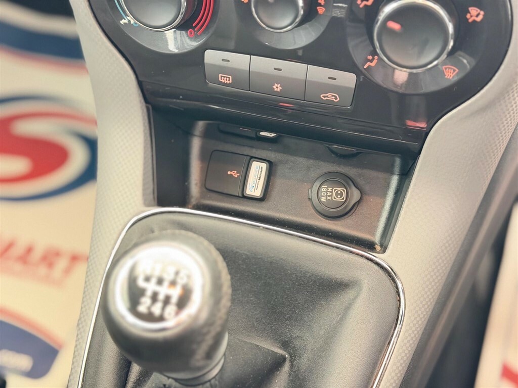 Fiat Bravo Active White #8