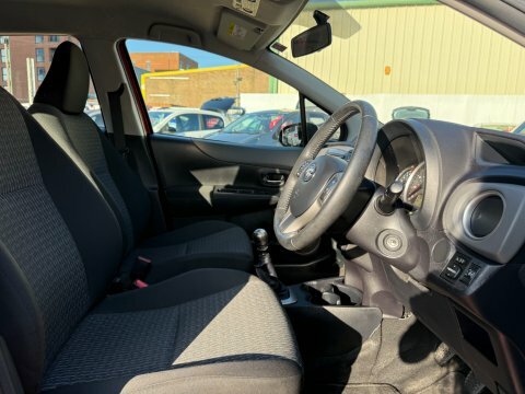 Toyota Yaris 1.3 Vvt-i Tr  #6