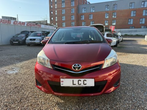Toyota Yaris 1.3 Vvt-i Tr  #3