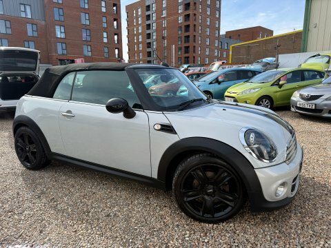 Mini Convertible Cooper Soho.. Convertible.. #2