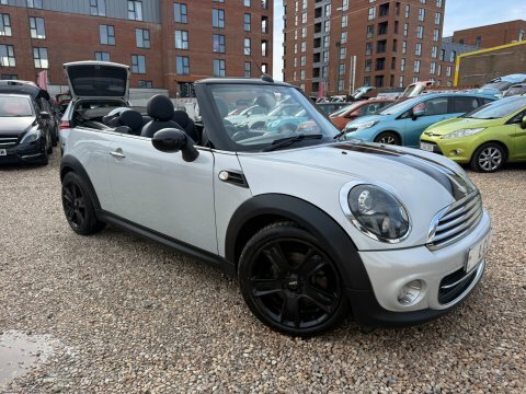 Mini Convertible Cooper Soho.. Convertible.. 
