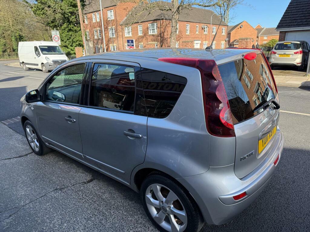 Nissan Note 1.6 16V N-tec Euro 5 Silver #4