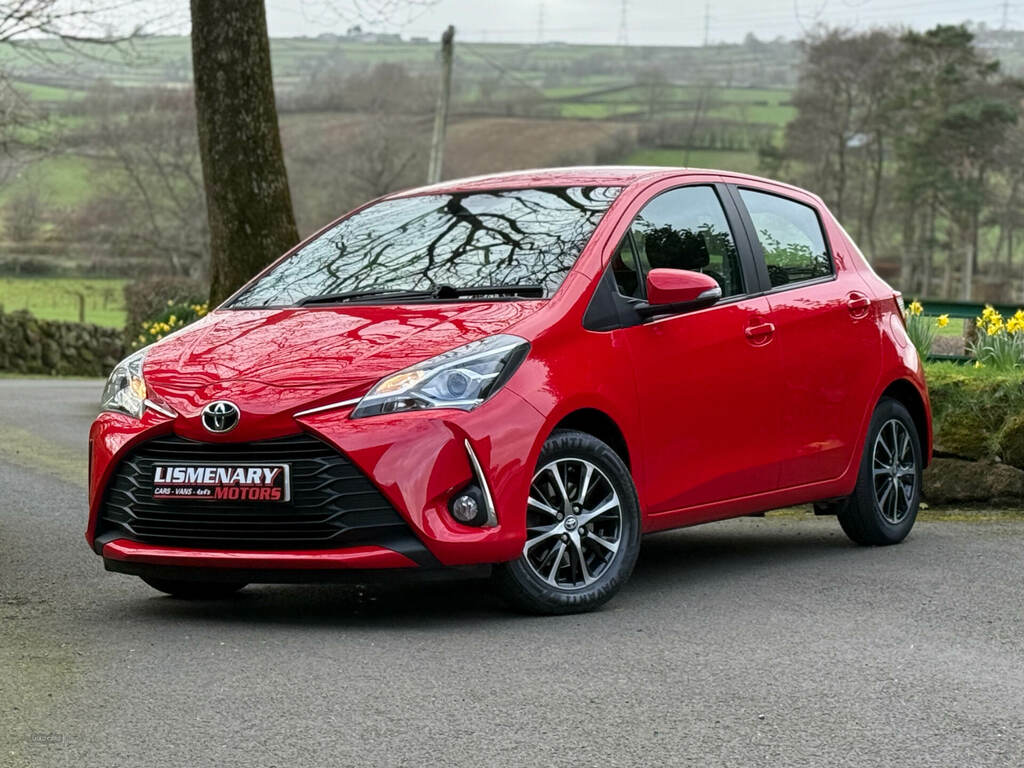 Toyota Yaris 1.5 Vvt-i Icon Tech Red
