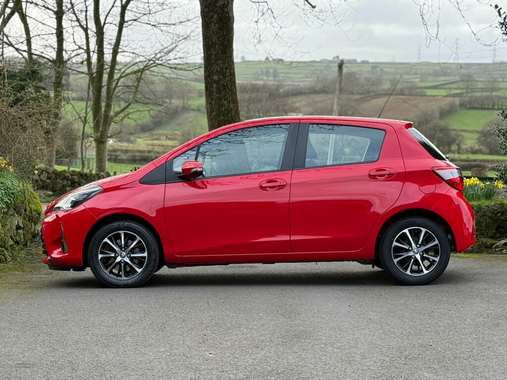 Toyota Yaris 1.5 Vvt-i Icon Tech PL19UFD Red #6