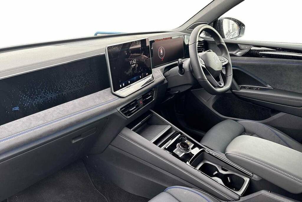 Volkswagen Tiguan 2.0 Tdi R-line Dsg BL75TGO Black #2