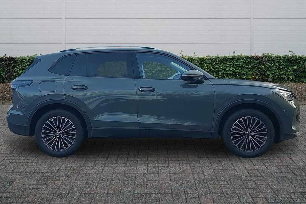 Volkswagen Tiguan 1.5 Etsi 150 Match Dsg BG75HTL Green #4