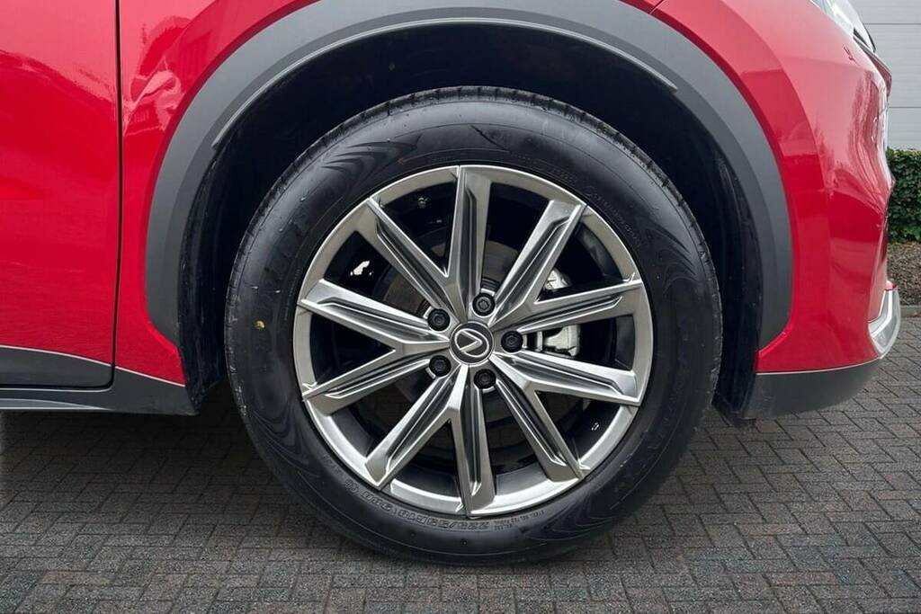 Lexus LBX 1.5 Premium Plus E-cvt WR25OPN Red #4