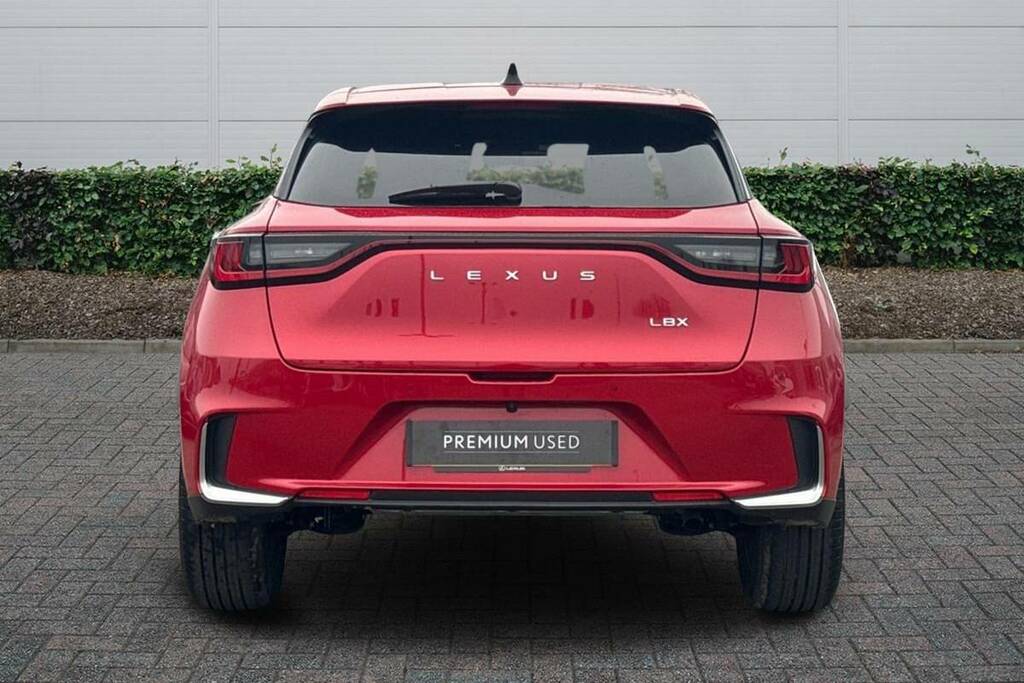 Lexus LBX 1.5 Premium Plus E-cvt WR25OPN Red #2