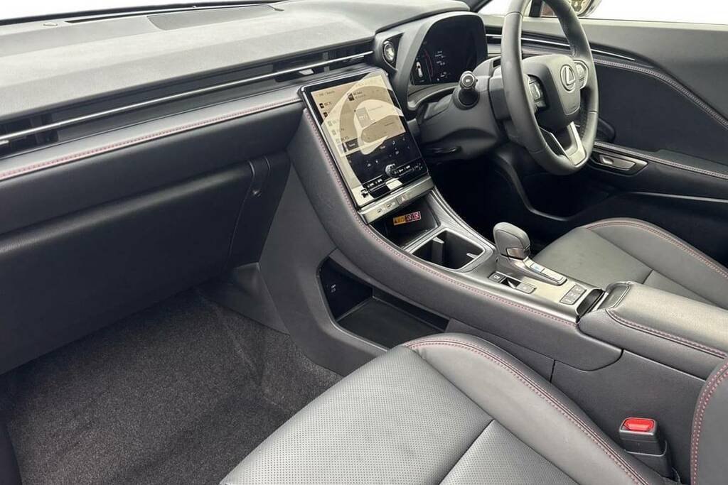 Lexus LBX 1.5 Premium Plus E-cvt WR25OPN Red #5